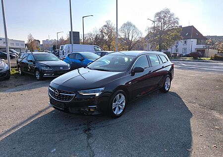 Opel Insignia Elegance wenig KM . Sehr gute Ausstattung