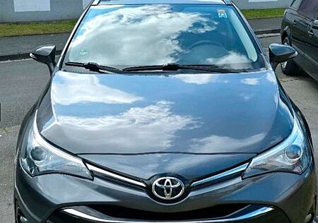 Toyota Avensis Combi 2.2 D-4D Edition (2015)