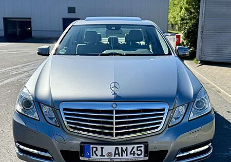 Mercedes-Benz E 350 CGI BlueEFFICIENCY 7G-TRONIC Elegance