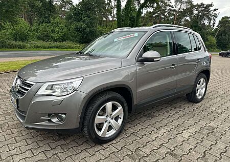 VW Tiguan Volkswagen Sport 4Motion Automatik 1.Hand Leder