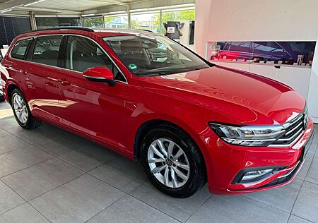 VW Passat Variant Volkswagen Passat*Variant*Business**Navi*Virtual*Massage*AC