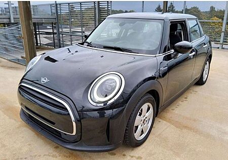Mini Cooper 5-trg Essential Trim Aut/Navi/LED