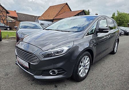 Ford S-Max Titanium AWD Standheizung Xenon-Navi