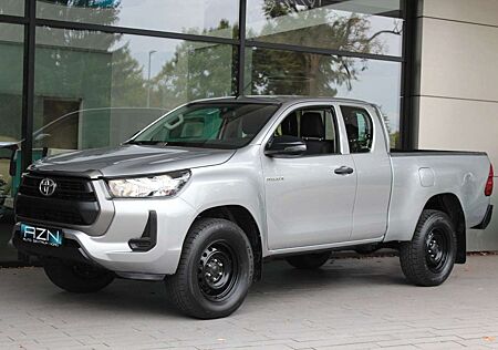 Toyota Hilux Extra Cab Duty 4x4