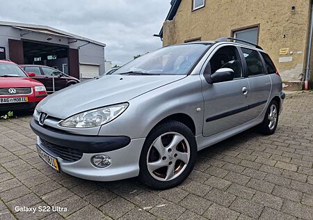 Peugeot 206 Tendance 1,6-16V, sehr viele Neuteile, Klima