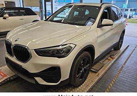 BMW X1 sDrive 18d Autom./LED/AHK/SPUR/CAM/CarPlay