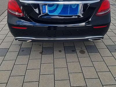 Mercedes-Benz E 250 9G-TRONIC