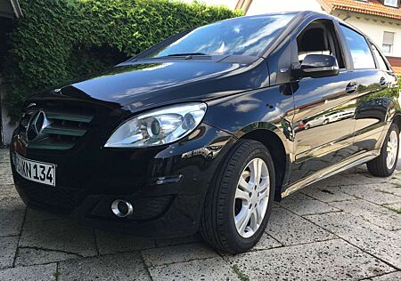 Mercedes-Benz B 180 NGT BlueEFFICIENCY