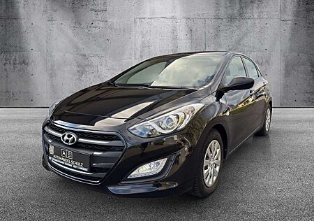 Hyundai i30 blue Classic/Klima/EURO6/AHK/TÜV&Service NEU