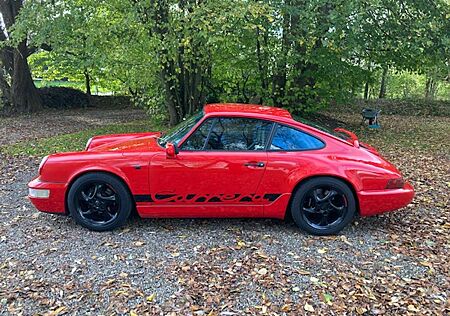 Porsche 911 Carrera 4