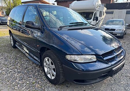 Chrysler Voyager 2.4 LE Behinderten Umbau Rampe Tüv 5.28