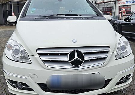 Mercedes-Benz B 180 BlueEFFICIENCY