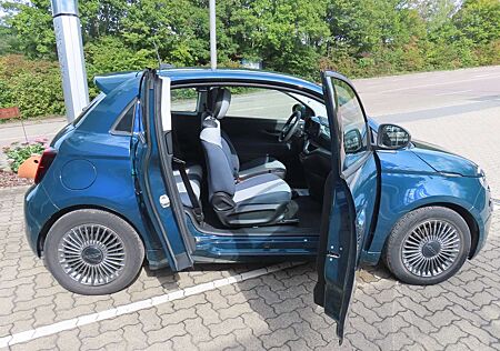 Fiat 500E 3+1 Icon Akku 42 kWh