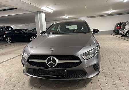 Mercedes-Benz A 220 (177.044)