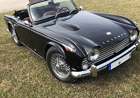 Triumph TR4