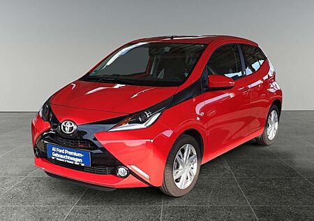 Toyota Aygo x-play Team D Rückfahrkamera 8-fach ber