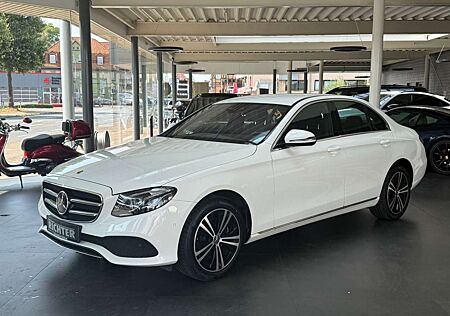 Mercedes-Benz E 220 d Lim. 4Matic LED/Navi/Head-Up Memory AHK