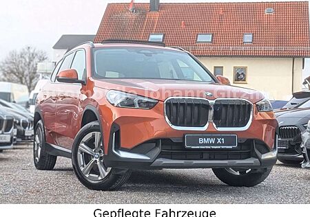 BMW X1 sDrive20i Travel-Paket AHK Pano Sportsitz TOP