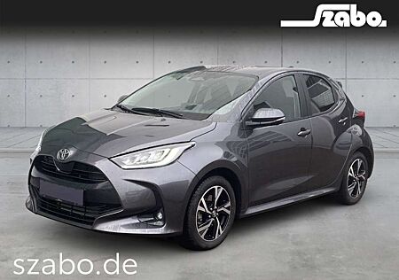 Toyota Yaris Hybrid Team D - 1,5 l. 116 PS 5-türig Team D + Com