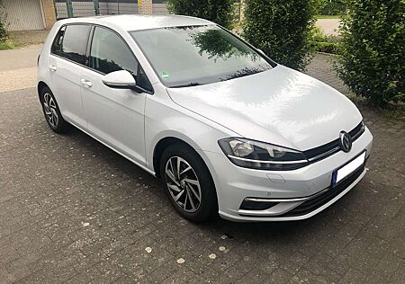 VW Golf Volkswagen VII Diesel 5-Türer 1.6 TDI Sound