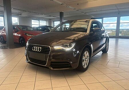 Audi A1 attraction Navi. PDC. Bi-Xenon. Klimaaut.