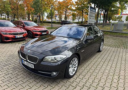 BMW 530 d xDrive*Soft-Close*Head-Up*ACC*AHK*Kame
