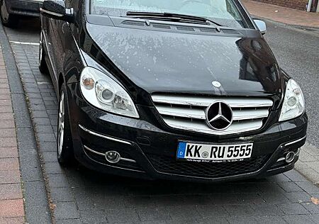 Mercedes-Benz B 180 CDI (245.207)