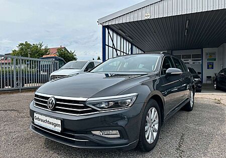 VW Passat Variant Volkswagen Elegance / 1.Hand / LED-Matrix