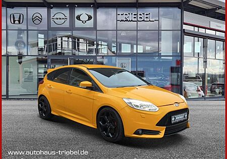 Ford Focus ST °RECARO°Bi-Xenon°Navi°Keyless°AAC°SHZ°