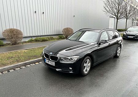 BMW 320d 320 Touring Modern Line mit AHK und Glasdach