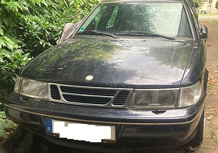 Saab 900 2.0i