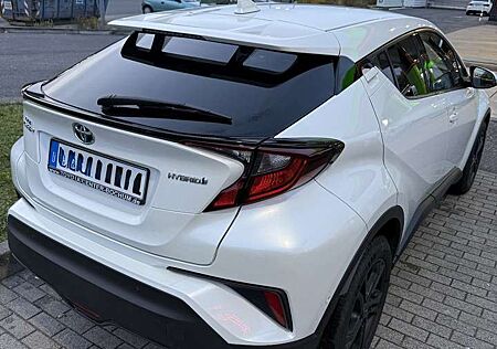 Toyota C-HR Hybrid Business-Edition