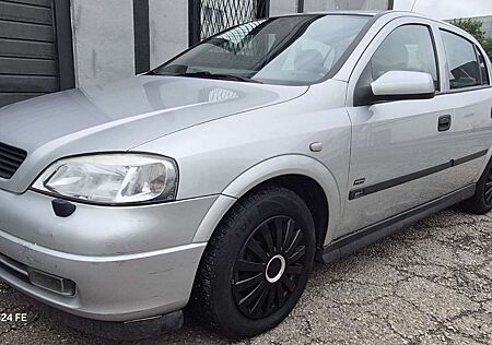 Opel Astra 1.6 Elegance Aut. Klima Sitzheiz TÜV Neu