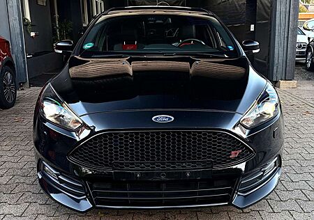 Ford Focus ST, SPORTSITZE