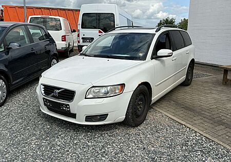 Volvo V50 D5 Summum, El Sitze Leder, AHK, GSHD