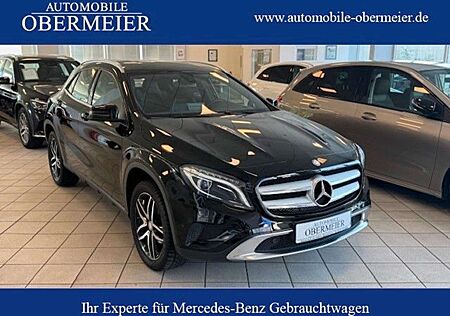 Mercedes-Benz GLA 200 Progressive 7G-DCT SHZ PTS Bi-Xenon Navi