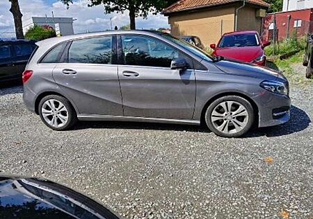 Mercedes-Benz B 200 (CDI) d 7G-DCT Style