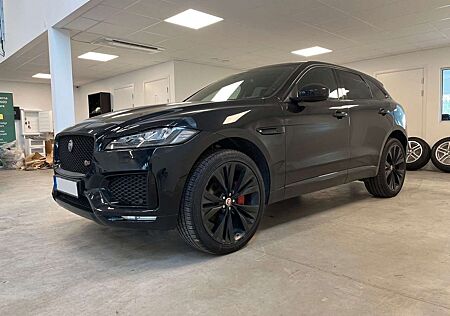 Jaguar F-Pace S AWD LED Navi 22" Kamera Virtual