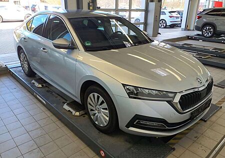 Skoda Octavia LIMOUSINE 2.0TDi STYLE AHK/ACC/HuD/KAM.