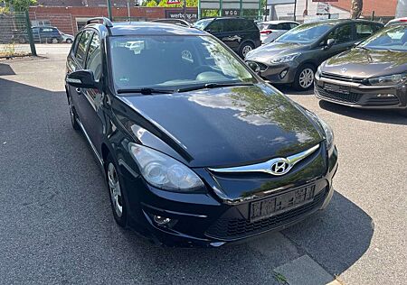 Hyundai i30 CW Fifa World Edition 1.4"Klima"SHZ"E-Fenste