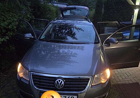 VW Passat Variant Volkswagen 2.0 TDI DPF DSG Trendline