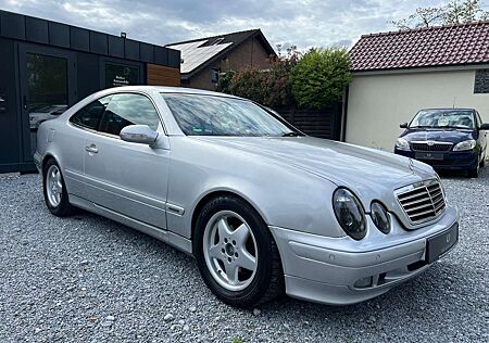 Mercedes-Benz CLK 200 Kompressor Leder PDC Tempomat Klima