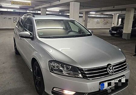 VW Passat Variant Volkswagen Trendline BlueMotion