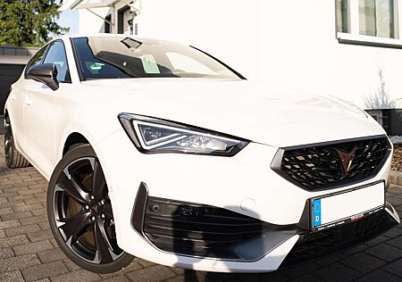 Cupra Leon 1.4 e-Hybrid (180 kW System)