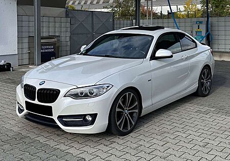 BMW 220d 220 Coupe Sport-Aut.