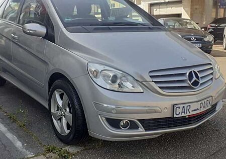 Mercedes-Benz B 200 BENZIN Automatik