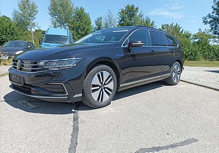 VW Passat Variant Volkswagen 1.4 TSI Plug-In-Hybrid DSG GTE