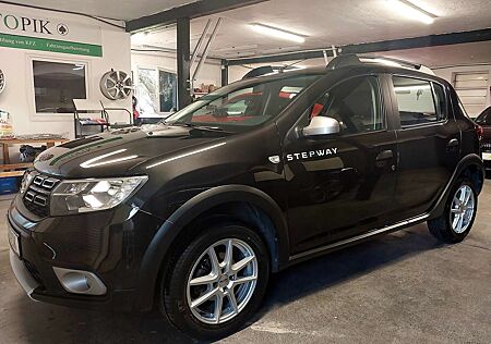 Dacia Sandero Stepway Celebration *TÜV 10/2026*EURO-6*