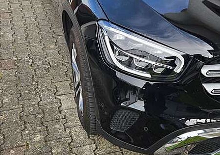 Mercedes-Benz GLC 220 GLC 220d 4MATIC 9G-TRONIC | LED | PDC | AHK