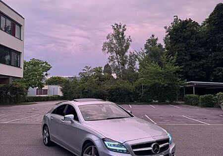 Mercedes-Benz CLS 500 BlueEFFICIENCY 7G-TRONIC V8 AMG PAKET